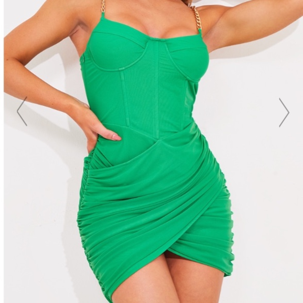 Short green dress